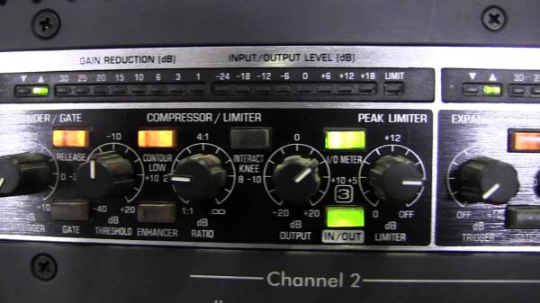 Gate compressor de 4 Canais Mdx4600 Behringer