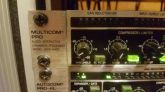 COMPRESSOR MULTICOM PRÓ BEHRINGER MDX 4400 R$360,00